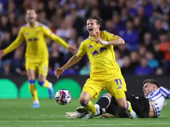 Leeds United register first win of Championship season