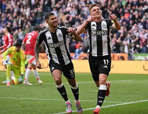 Newcastle dedicate win over Man Utd to hospitalised manager