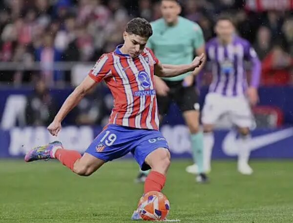 Alvarez nets penalty double in Atletico La Liga win