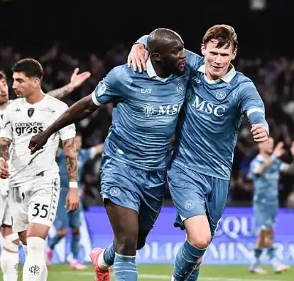 McTominay double helps Napoli close gap on Inter