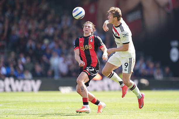 Hojlund scores late equaliser to rescue Man Utd a point at Bournemouth