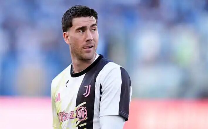 Vlahovic attracts Atletico Madrid interest as Juventus wait for offers