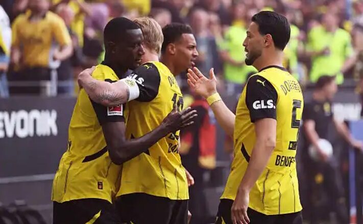Borussia Dortmund clinch Champions League football on final day