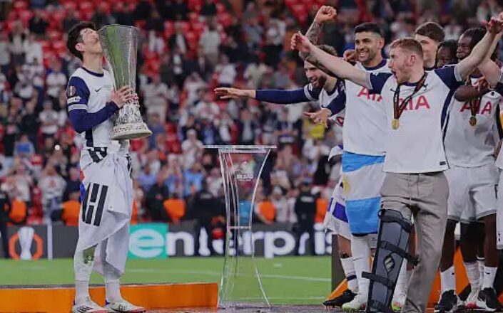 Son Heung-min Lifts First Trophy after Tottenham Wins Europa League