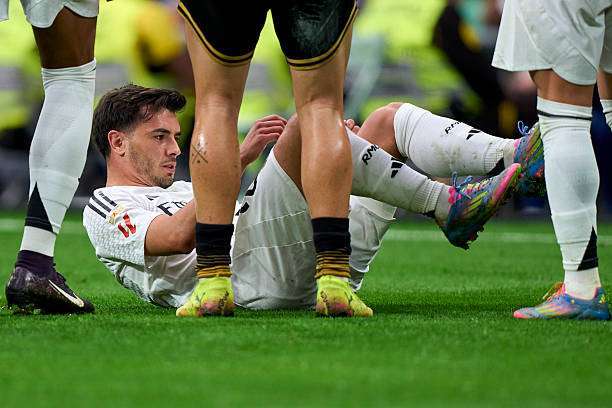 Real Madrid star limps out of Real Sociedad clash with injury