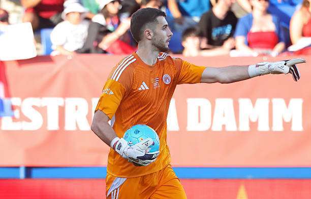 Garcia meets with his agents to analyse offers amid Barca transfer talk