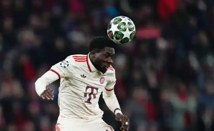 Bayern Munich star provides return date from knee injury