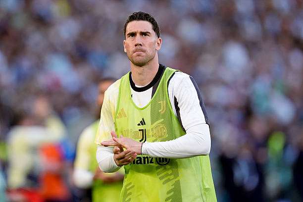 Real Madrid set to pursue number nine – Five options named