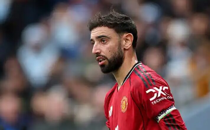 manchester united football news:Fernandes issues demand after derby loss